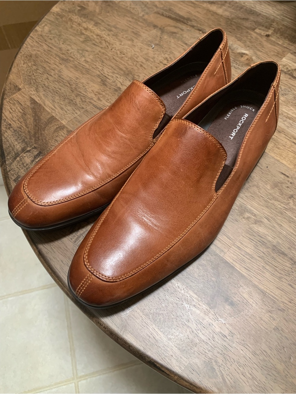 Rockport Men's Cognac Leather Slip-On Loafers- H80236
Size 13-M